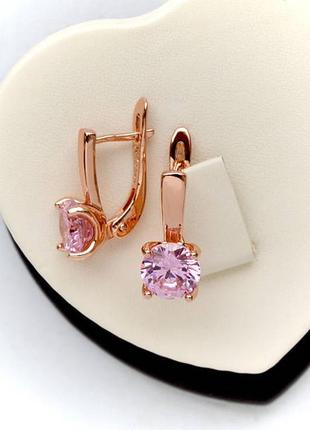 Позолочені сережки рожеві камені медичне золото подарунок позолоченные серьги розовые камни медзолото подарок