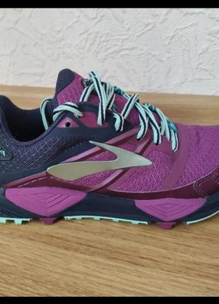 Brooks Cascadia