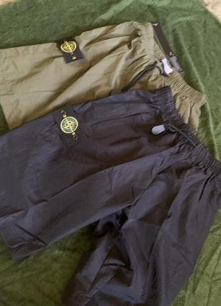 Неонові шорти від stone island