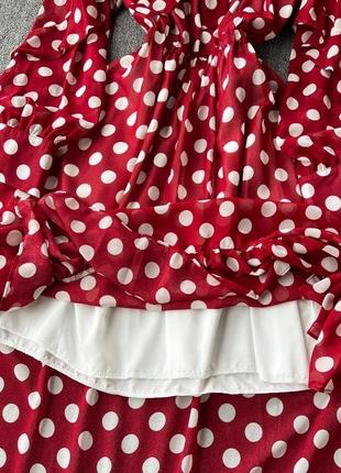 Женское длинное красное платье в горошек10 фото