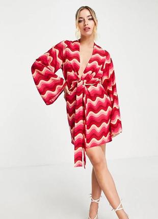 Мини-платье in the style x perrie sian с глубоким завязыванием и расклешенными рукавами розового цвета