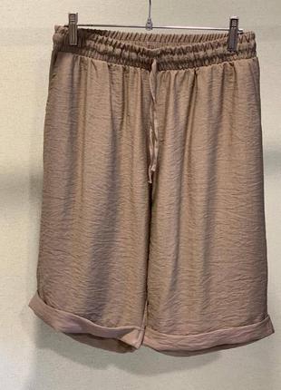 Жіночі стильні льняні шорти подовжені легкі та зручні жатий льон