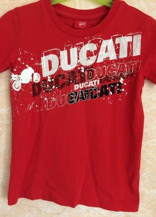 Стильная футболка ducati