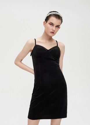 Сукня чорна велюрова