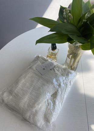 Сукня з розрізом