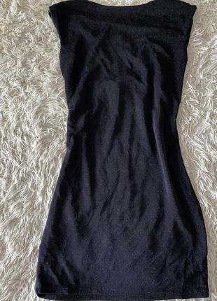 Коктельне чорне плаття