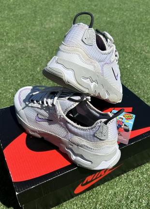 Жіночі кросівки для бігу nike react live older white4 фото