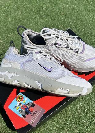 Жіночі кросівки для бігу nike react live older white8 фото