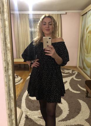 Платье очень красивое🥰