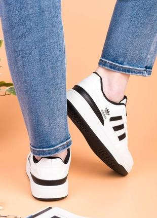 Кроссовки adidas