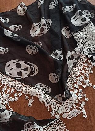Шарф платок с черепами