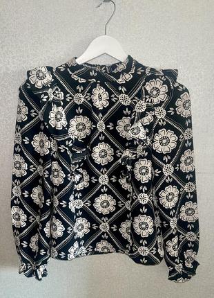 Блузка в квітковий принт від dorothy perkins розмір s