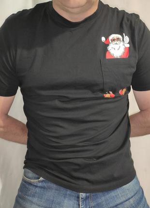 Нова сток стильна чоловіча різдвяна футболка f&f з короткими рукавами, чорний принт санта клаус,л