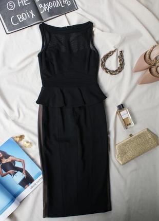 Брендовое черное облегающее длинное платье с баской от karen millen