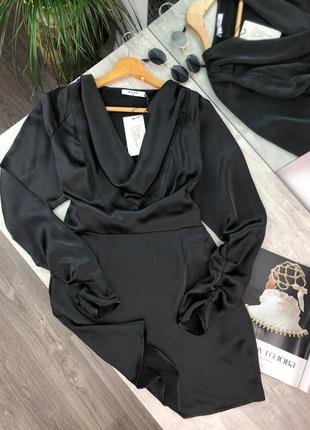 Атласное черное мини платье