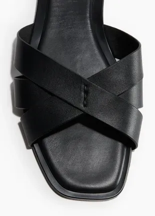 Шкіряні шльопанці h&m premium selection 122505200112250520014 фото