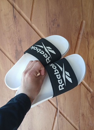 Reebok шлепанцы