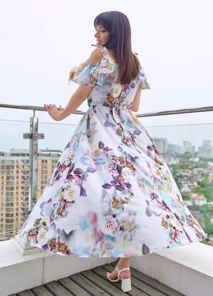 Сукня міді з розрізом по ніжці приталена з короткими рукавами відкритими плечима плаття довга стильна з квітковим принтом синя рожева біла чорна