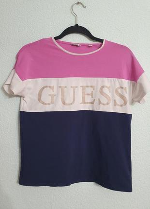 Женская футболка guess