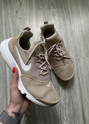 Кроссовки nike presto fly