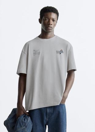 Zara футболка з контрастним принтом