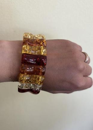 Браслет із штучного бурштину