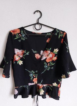 Красивая блуза со стяжкой в цветочный принт