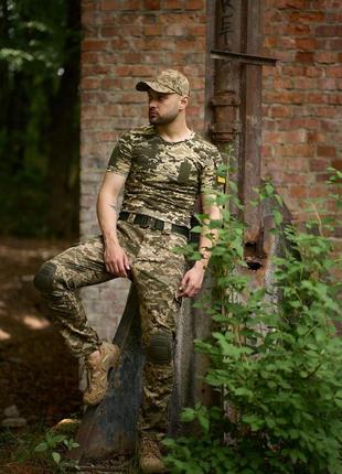Військовий костюм з наколінниками: штани protect піксель + футболка піксель з липучкою грудей |