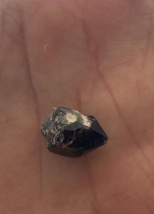Раух-топаз камень 15*9*8  мм. натуральный раух-топаз