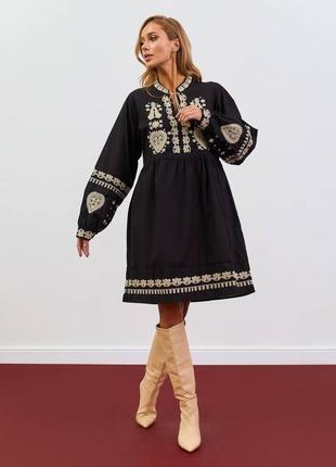 Шикарна сукня-вишиванка туреччина