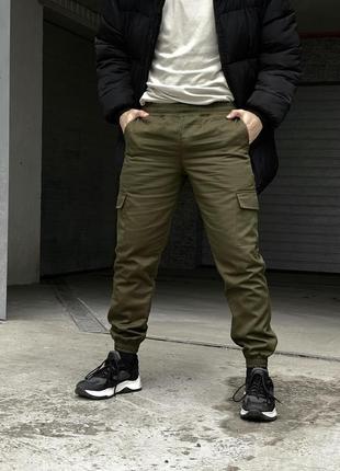 Чоловічі флісові штани карго в кольорі хакі |
