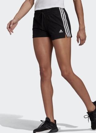 Спортивные шорты adidas оригинал р.s свежая коллекция! в идеале.