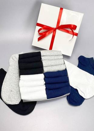 Набір чоловічих шкарпеток у коробці в 4 різних кольорах: упаковка 16 пар |