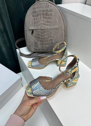 Эксклюзивные босоножки из итальянской кожи и замши женские на каблуке10 фото