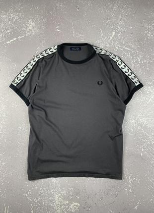Fred perry ringer tapes t футболка з лампасами