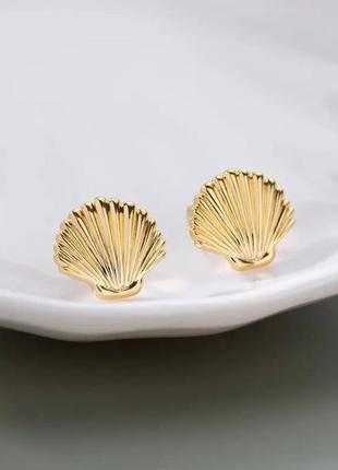 Сережки-пусети мушлі сережки в морському стилі золотистого кольору