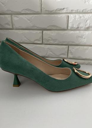 Красивые туфли лодочки зеленые экозамш 37