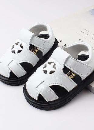 Дитячі босоніжки