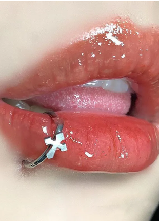 Кольцо- пирсинг для губы крест  без прокола