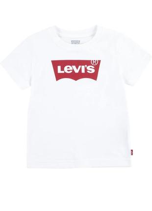 Новая футболка levis размер s