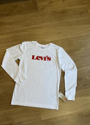 Новый оригинальный лонгслив levis p-р s