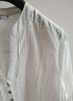 Белая батистая рубашка, блуза