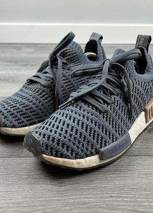 Женские оригинальные кроссовки adidas nmd r1