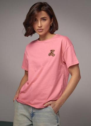 Женская футболка с вышитым медвежонком - розовый цвет, l (есть размеры)