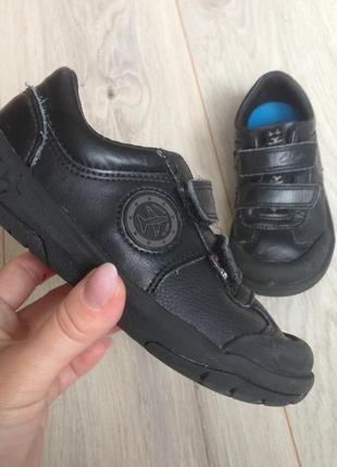 Кросівки clarks р. 27.5