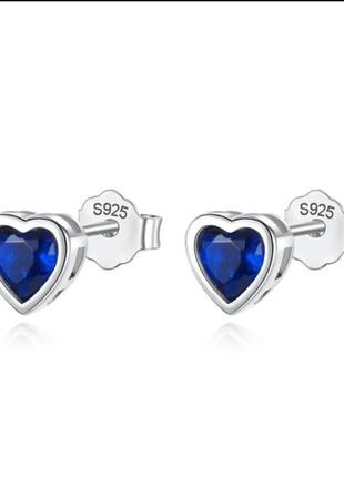 Сережки-гвоздики синє серце із срібла 925 проби