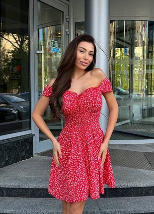 Жіноча ніжна сукня з квітковим принтом