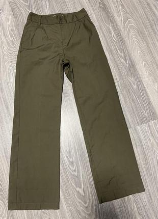 Прямые зеленые хаки брюки брюки в стиле cos arket zara