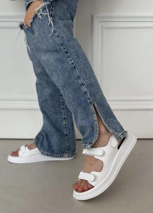 Босоніжки сандалі на платформі шкіряні білі