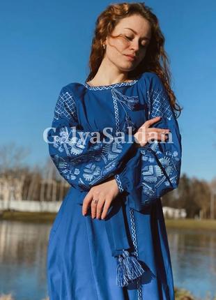 Стильна вишита сукня бохо синього кольору